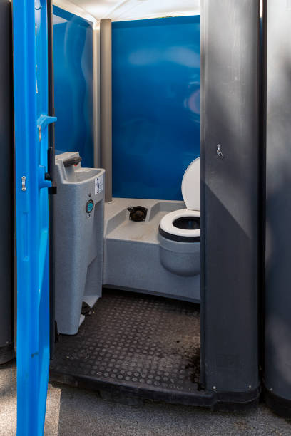 Best Portable toilet rental cost  in Meriden, CT
